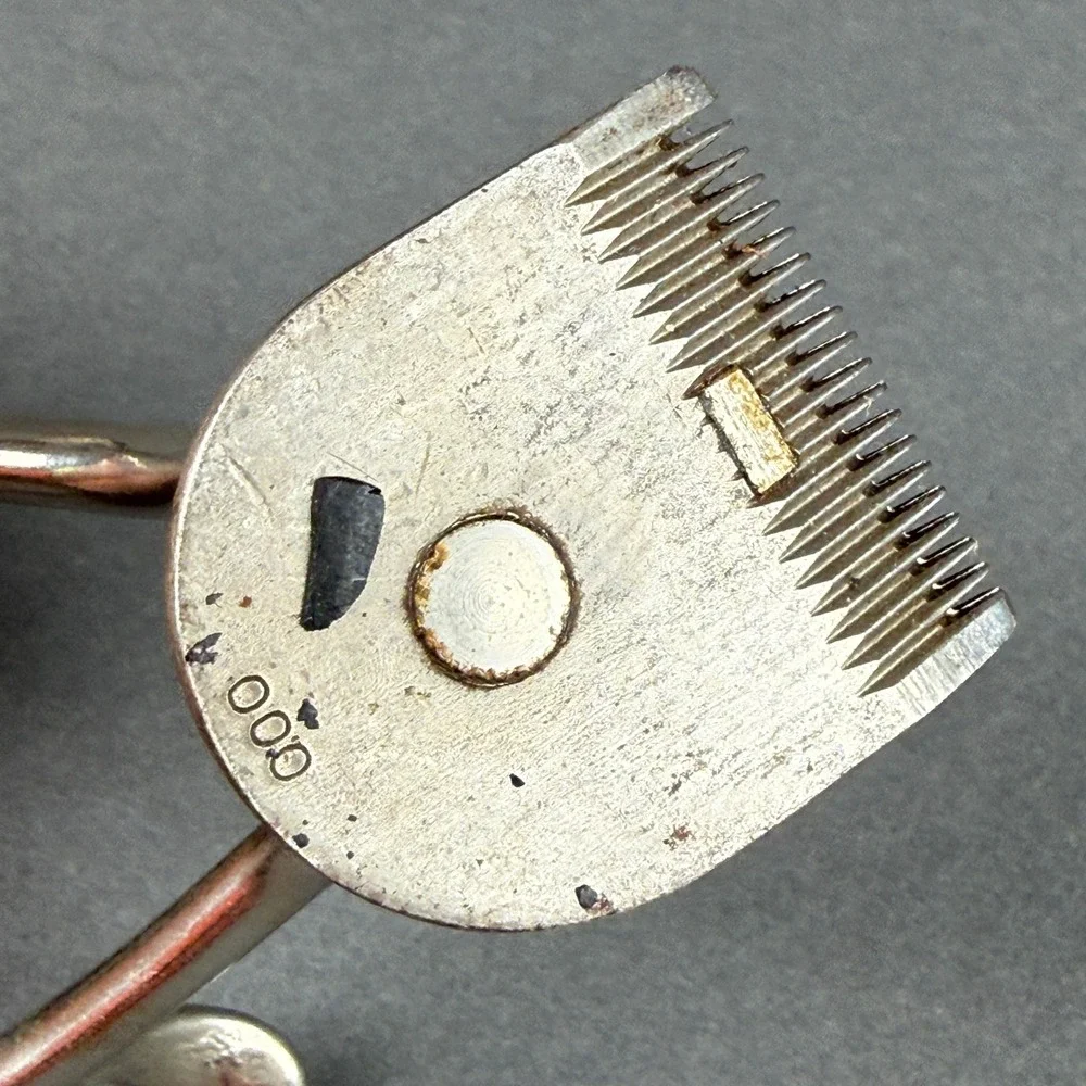 Vintage Manual Hand Hair Clippers Size 000 Silver Metal Barber Tool